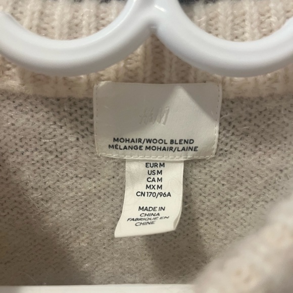 H&M Mohair / Wool Crew Neck Sweater - Picture 4 of 4